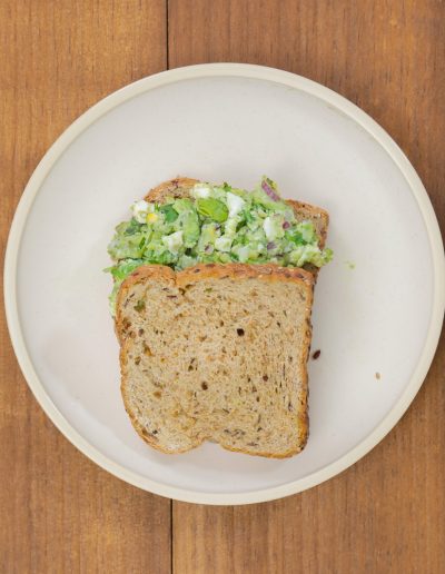 avocado egg sandwich